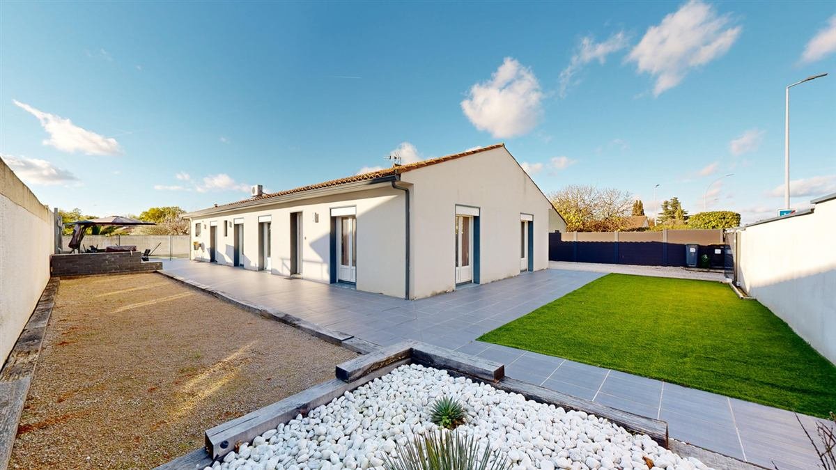 Maison gérée autour de Toulouse — pièce à vivre